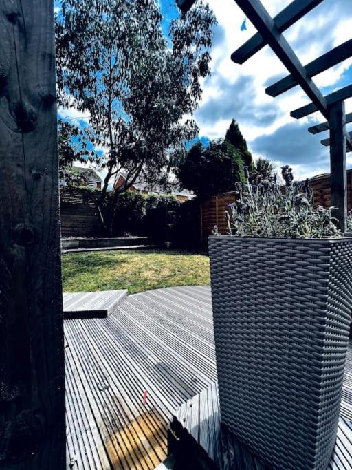 Entire Modern House In Tamworth - 2 Double Beds + Free Parking Villa Eksteriør billede